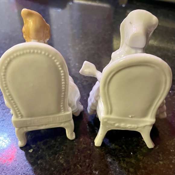 Vintage figurines | 2 Colonial ladies | made in Japan | White & Gold | EUC - Picture 4 of 6